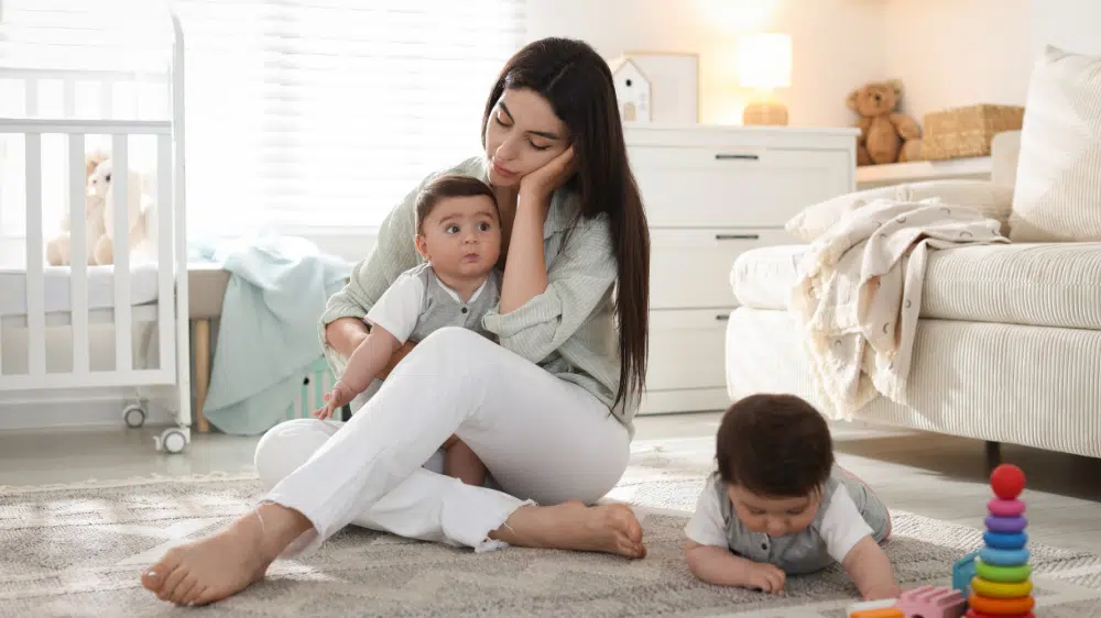 Παράγοντες που συμβάλλουν στην εμφάνιση της επιλόχειας κατάθλιψης  mytherapist©