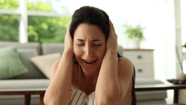 Κρίσεις Πανικού: Συμπτώματα και Θεραπεία