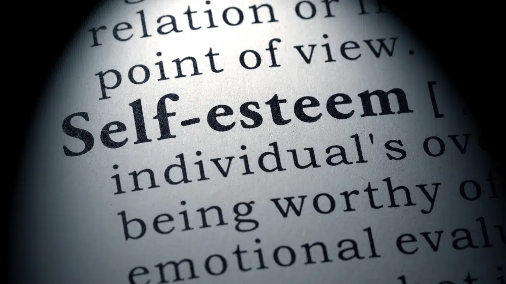 Συνέπειες χαμηλής αυτοεκτίμησης  mytherapist©